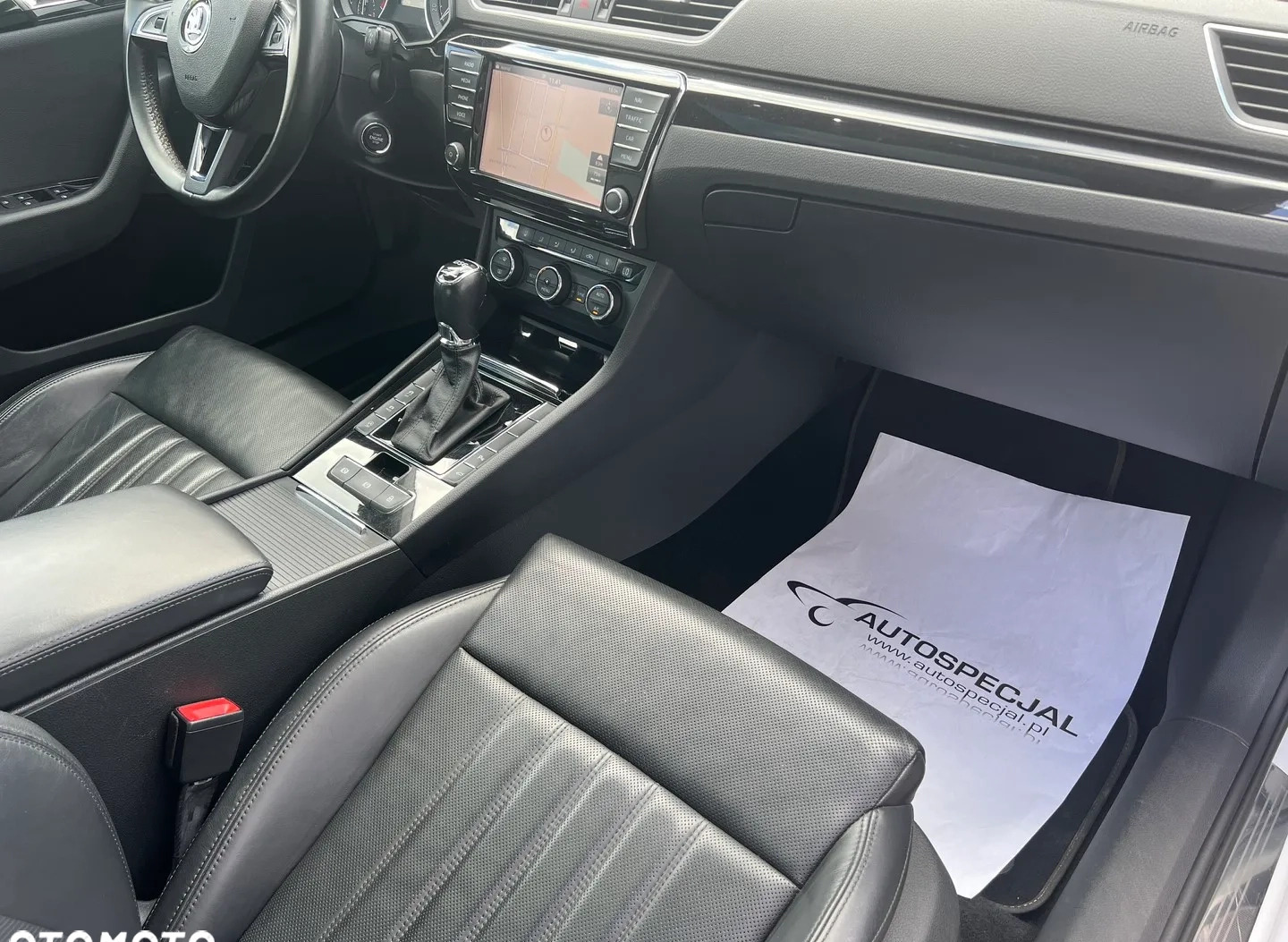 Skoda Superb cena 84900 przebieg: 145798, rok produkcji 2016 z Dukla małe 466